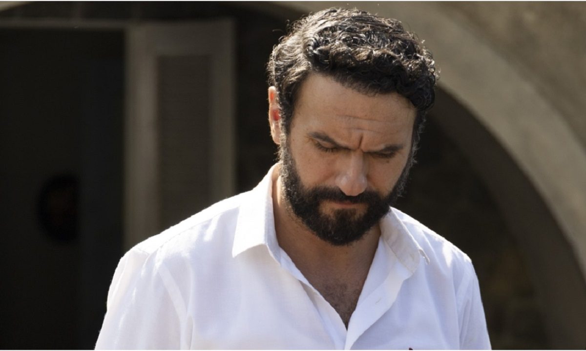 Το προξενιό της Ιουλίας: Ο Γιωργίκης μαθαίνει πως δεν είναι δικό του το παιδί και χτυπάει τους πάντες Το προξενιό της Ιουλίας: Ο Γιωργίκης μαθαίνει πως δεν είναι δικό του το παιδί και χτυπάει τους πάντες