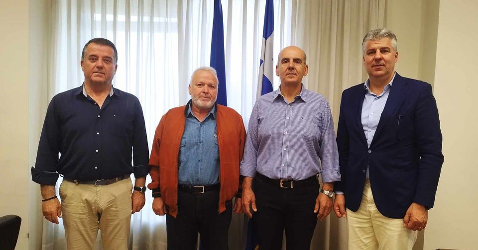 Ο Περιφερειάρχης ΑΜ-Θ συναντήθηκε με μέλη του οικισμού Κρυονερίου Ροδόπης Ο Περιφερειάρχης ΑΜ-Θ συναντήθηκε με μέλη του οικισμού Κρυονερίου Ροδόπης