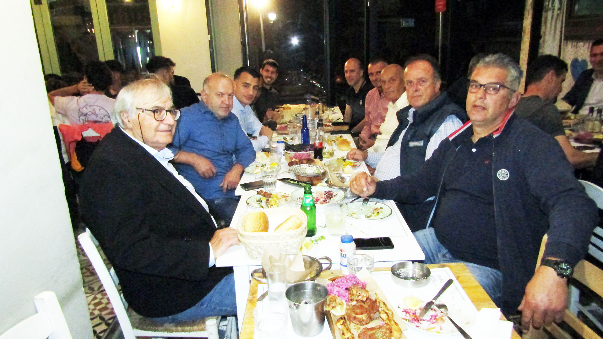 Κομοτηνή: Τραπέζι σε “Πανθρακικό” και “Δόξα Σιδηροχωρίου” από την ΕΠΣ Θράκης (φωτος) Κομοτηνή: Τραπέζι σε “Πανθρακικό” και “Δόξα Σιδηροχωρίου” από την ΕΠΣ Θράκης (φωτος)