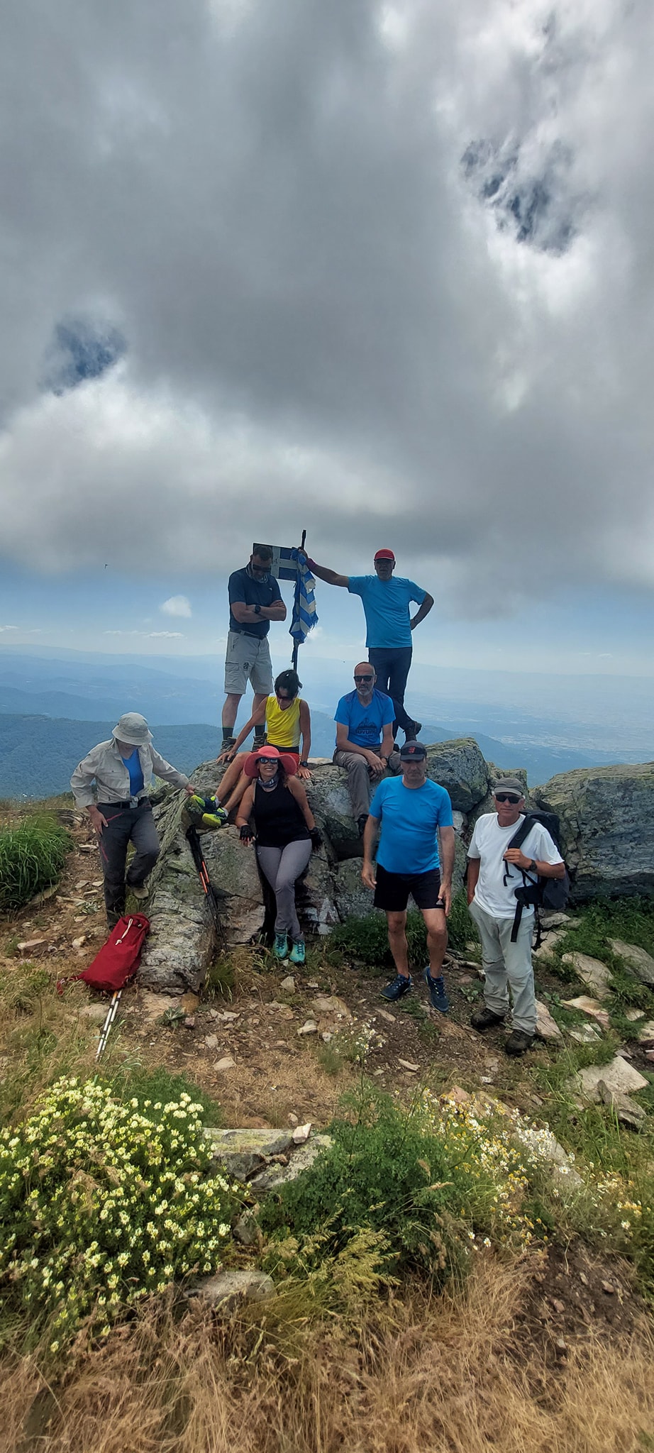 ΕΟΣ Κομοτηνής: Ορειβατική ανάβαση στην κορυφή του Παπικίου Όρους από Διχάλα (φωτος) ΕΟΣ Κομοτηνής: Ορειβατική ανάβαση στην κορυφή του Παπικίου Όρους από Διχάλα (φωτος)