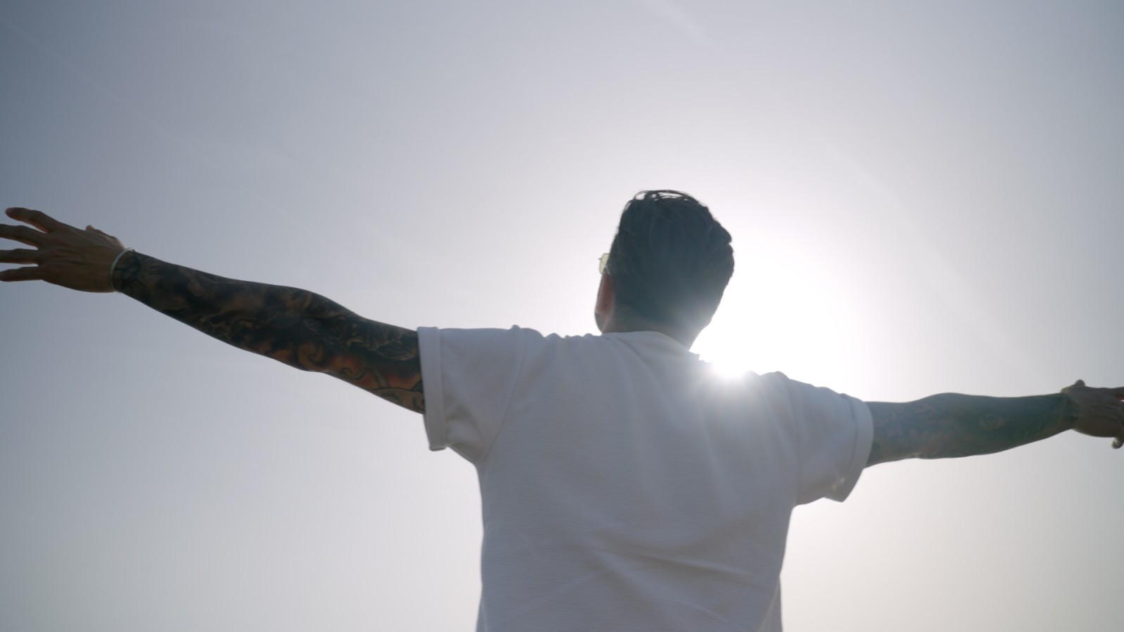 ΝΕΟ VIDEO CLIP / ΘΟΔΩΡΗΣ ΜΑΡΑΝΤΙΝΗΣ / ΤΡΕΛΑΙΝΟΜΑΙ ΝΕΟ VIDEO CLIP / ΘΟΔΩΡΗΣ ΜΑΡΑΝΤΙΝΗΣ / ΤΡΕΛΑΙΝΟΜΑΙ