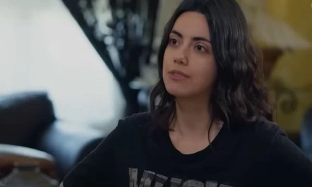 Η γη της ελιάς: Τέλος Ειρήνη – Παρασκευάς – Χαμός με Άννα και Αποστολή! Η γη της ελιάς: Τέλος Ειρήνη – Παρασκευάς – Χαμός με Άννα και Αποστολή!