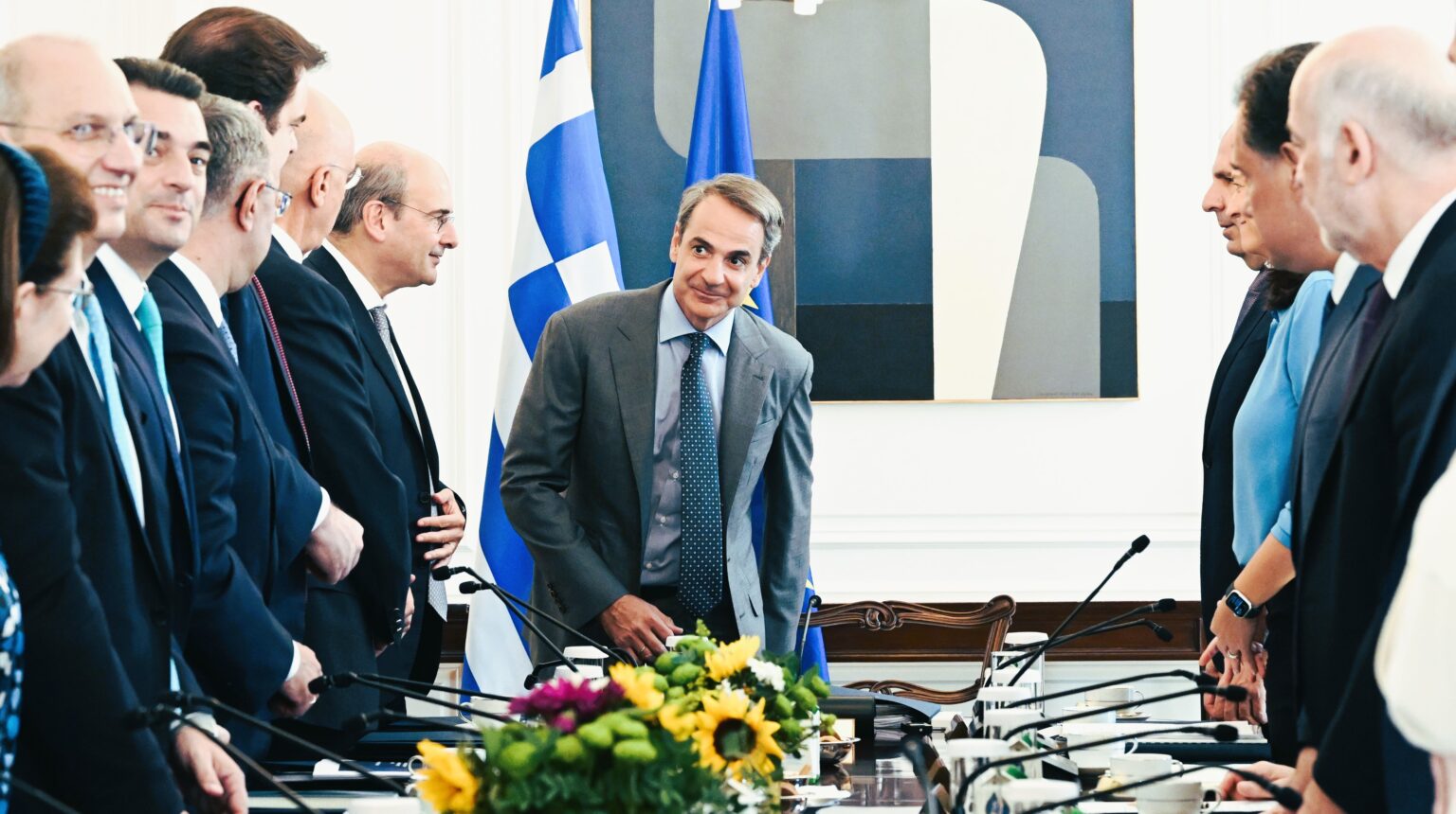 Από Δευτέρα ο ανασχηματισμός -Ο Μητσοτάκης αποφασίζει για τα πρόσωπα σε κυβέρνηση και Μαξίμου Από Δευτέρα ο ανασχηματισμός -Ο Μητσοτάκης αποφασίζει για τα πρόσωπα σε κυβέρνηση και Μαξίμου