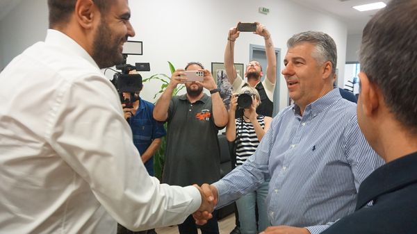 Ο Χριστόδουλος Τοψίδης συναντήθηκε με τον κυβερνητικό εκπρόσωπο Παύλο Μαρινάκη Ο Χριστόδουλος Τοψίδης συναντήθηκε με τον κυβερνητικό εκπρόσωπο Παύλο Μαρινάκη