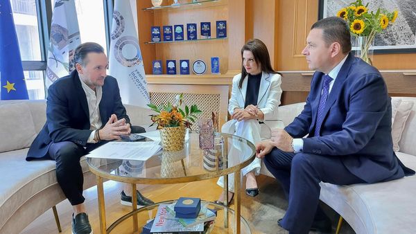 Ο Γιάννης Ζαμπούκης συναντήθηκε με τον Τομεάρχη Κεντρικής-Ανατ. Θεσσαλονίκης και Ανατ. Μακεδονίας-Θράκης της Eurobank A.E. Ο Γιάννης Ζαμπούκης συναντήθηκε με τον Τομεάρχη Κεντρικής-Ανατ. Θεσσαλονίκης και Ανατ. Μακεδονίας-Θράκης της Eurobank A.E.