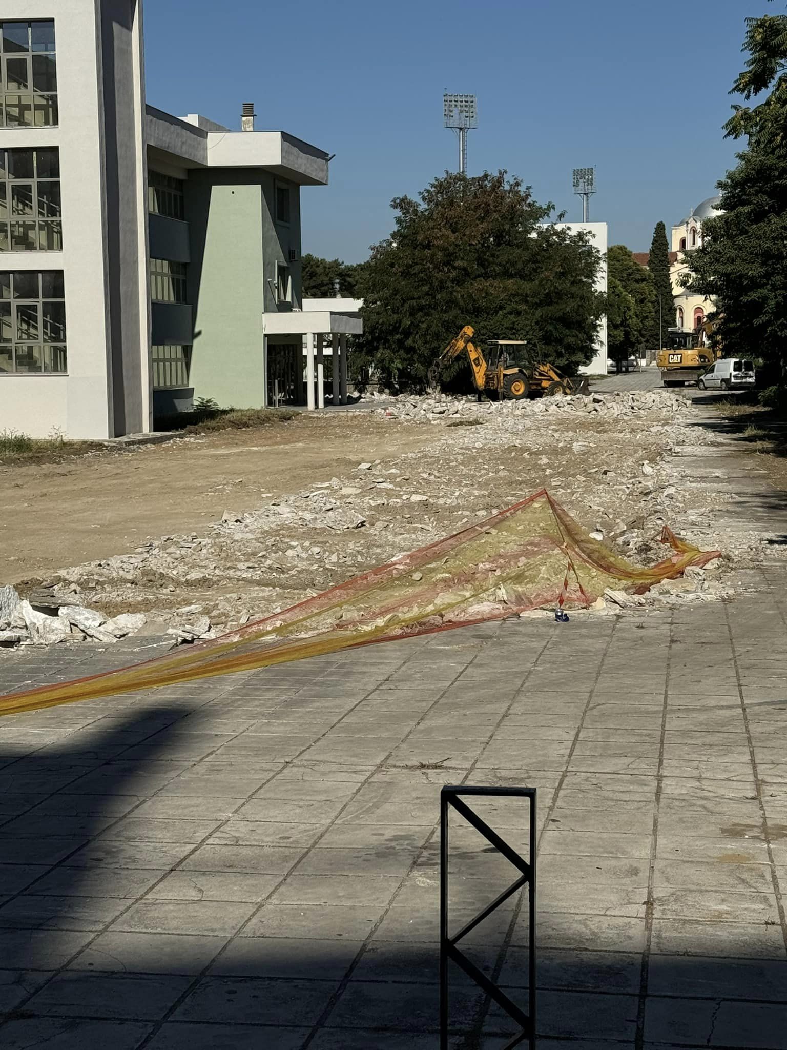 Δήμος Κομοτηνής: Σε εξέλιξη το έργο ανάπλασης γύρω από το Παλιό Γυμνάσιο Αρρένων (φωτος) Δήμος Κομοτηνής: Σε εξέλιξη το έργο ανάπλασης γύρω από το Παλιό Γυμνάσιο Αρρένων (φωτος)