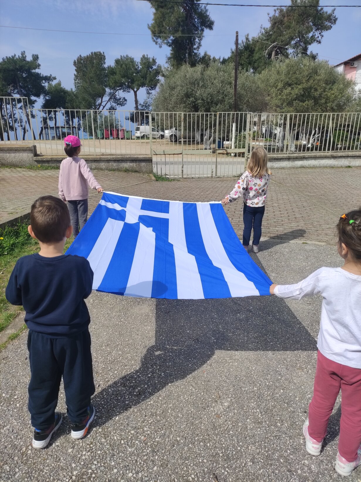 «Στερεύουν» από νέους μαθητές περιοχές της Ροδόπης «Στερεύουν» από νέους μαθητές περιοχές της Ροδόπης