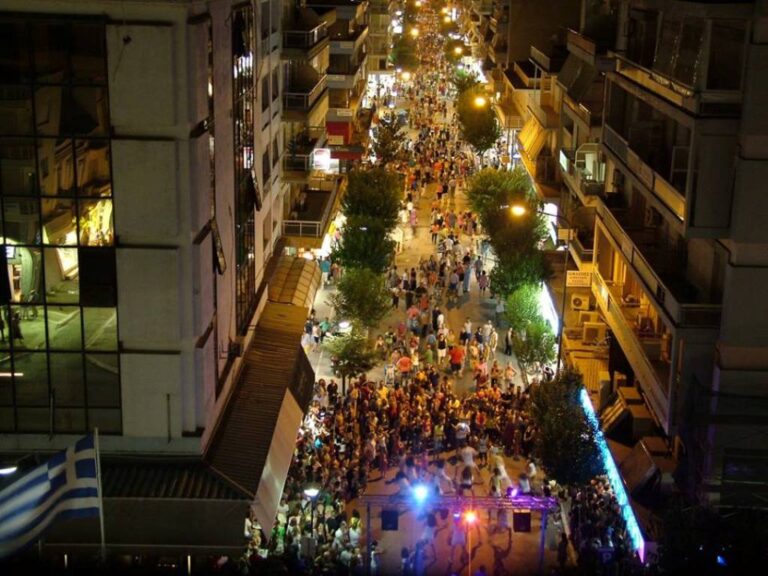 Τονωτική ένεση για τους επαγγελματίες της Αλεξανδρούπολης η «Λευκή Νύχτα» Τονωτική ένεση για τους επαγγελματίες της Αλεξανδρούπολης η «Λευκή Νύχτα»