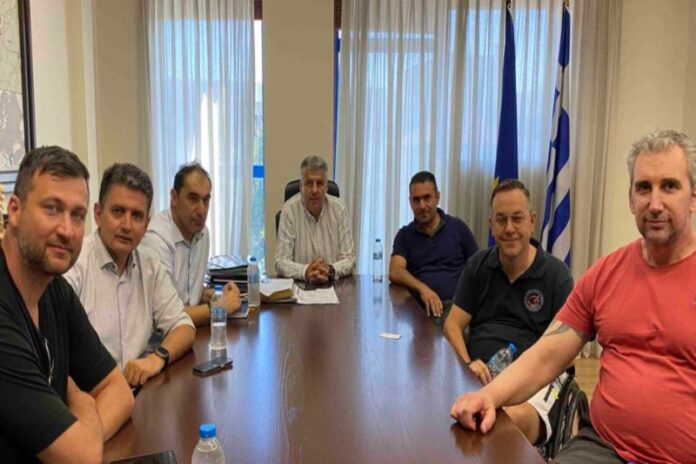 Συνάντηση του περιφερειάρχη Χριστόδουλου Τοψίδη με εκπροσώπους αθλητικών σωματείων ΑμεΑ Συνάντηση του περιφερειάρχη Χριστόδουλου Τοψίδη με εκπροσώπους αθλητικών σωματείων ΑμεΑ