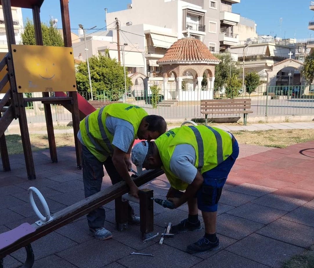 Δήμος Αλεξανδρούπολης: Συνεχής έλεγχος σε παιδικές χαρές και πάρκα Δήμος Αλεξανδρούπολης: Συνεχής έλεγχος σε παιδικές χαρές και πάρκα