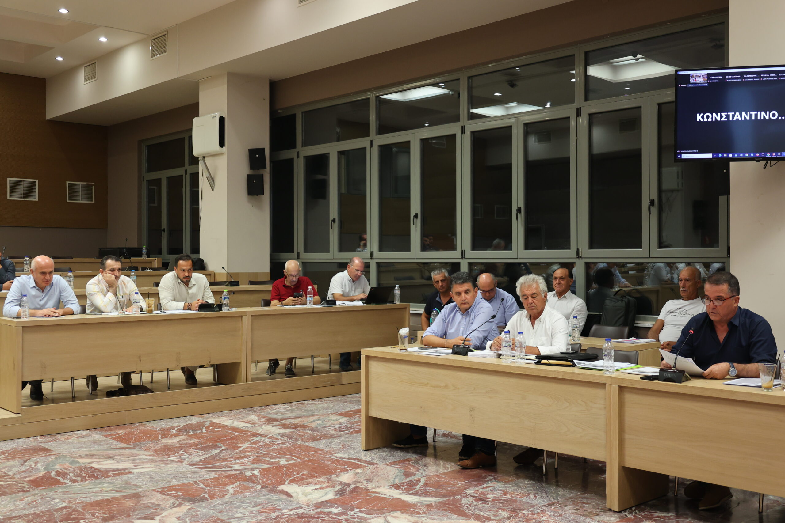 Διασταύρωσαν τα…ξίφη τους Μανώλης Ταπατζάς και Νίκος Τσαλικίδης στη συνεδρίαση του Περ. Συμβουλίου της ΠΑΜΘ Διασταύρωσαν τα…ξίφη τους Μανώλης Ταπατζάς και Νίκος Τσαλικίδης στη συνεδρίαση του Περ. Συμβουλίου της ΠΑΜΘ