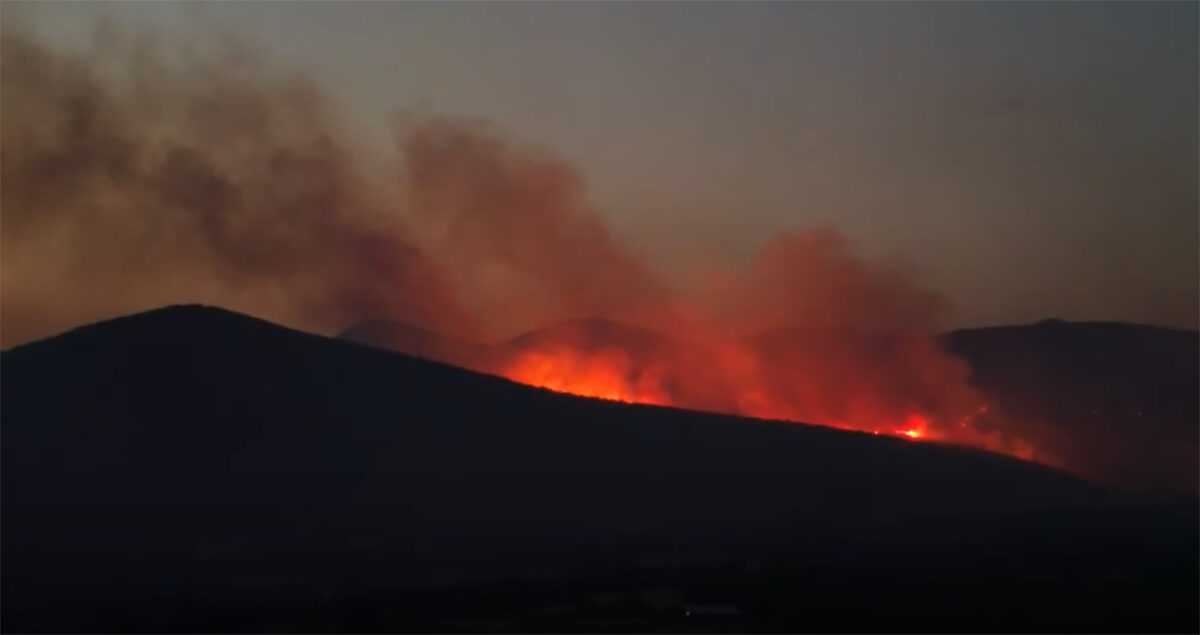 Καίγεται για 4η μέρα το Παγγαίο- Επιχειρούν 8 αεροσκάφη, 4 ελικόπτερα και πάνω από 200 πυροσβέστες και εθελοντές! Καίγεται για 4η μέρα το Παγγαίο- Επιχειρούν 8 αεροσκάφη, 4 ελικόπτερα και πάνω από 200 πυροσβέστες και εθελοντές!