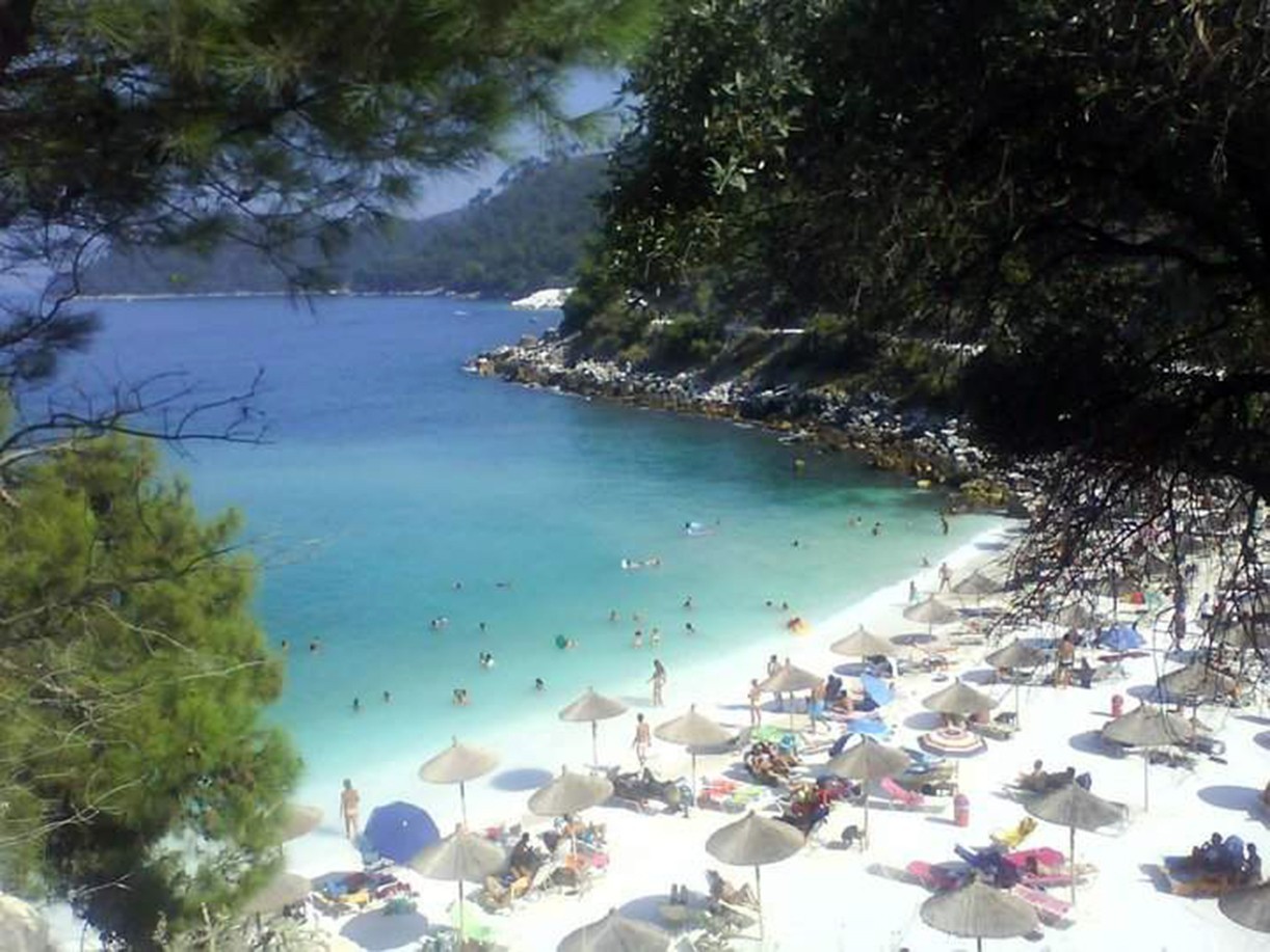 Σε μια πρώτη καλοκαιρινή απογραφή, η Θάσος «δέχθηκε» 100 χιλιάδες περισσότερους τουρίστες Σε μια πρώτη καλοκαιρινή απογραφή, η Θάσος «δέχθηκε» 100 χιλιάδες περισσότερους τουρίστες