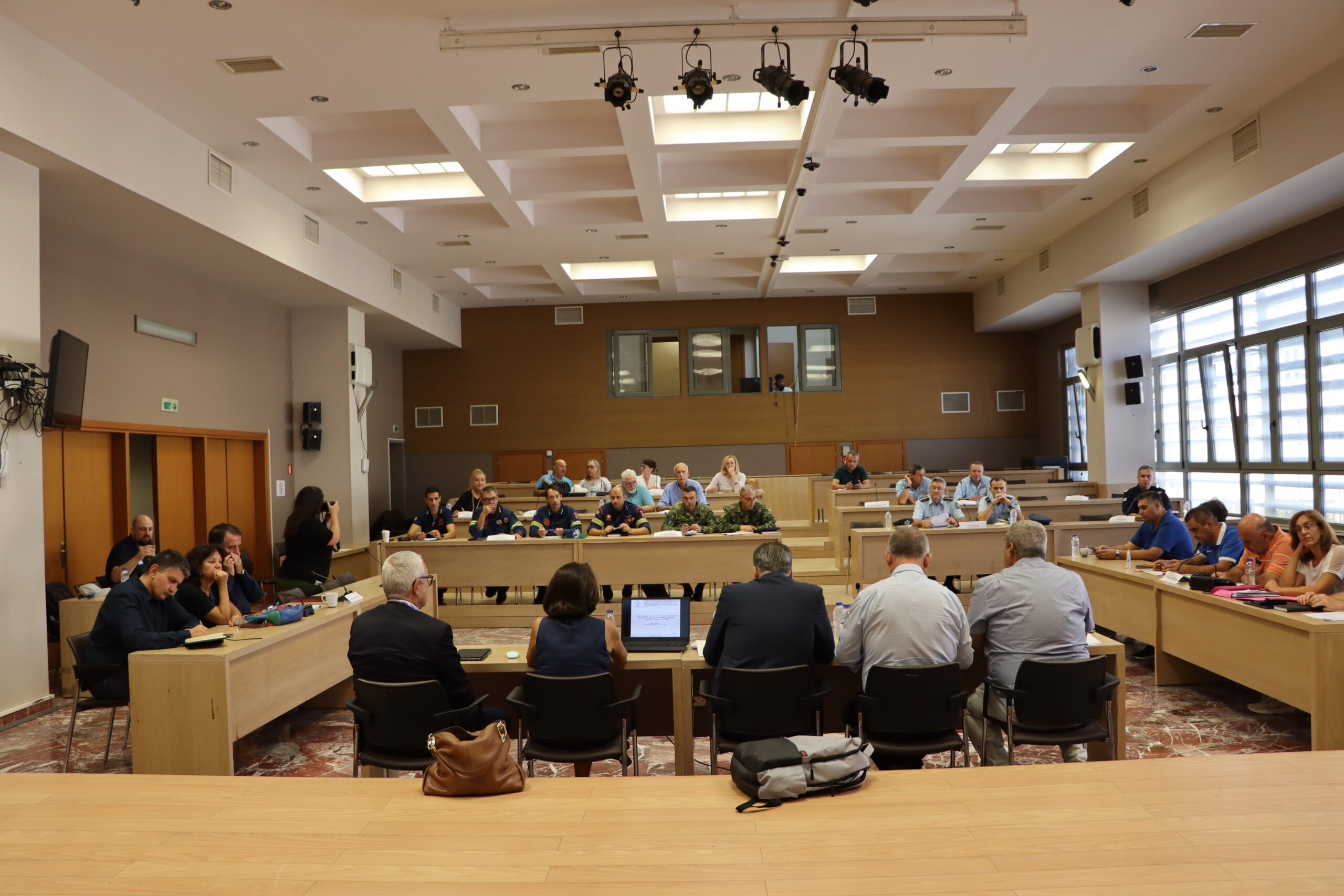 ΠΑΜΘ: Συνεδρίαση του Περιφερειακού Επιχειρησιακού Συντονιστικού Οργάνου Πολιτικής Προστασίας για την αντιμετώπιση των συνεπειών από την εκδήλωση σεισμών ΠΑΜΘ: Συνεδρίαση του Περιφερειακού Επιχειρησιακού Συντονιστικού Οργάνου Πολιτικής Προστασίας για την αντιμετώπιση των συνεπειών από την εκδήλωση σεισμών