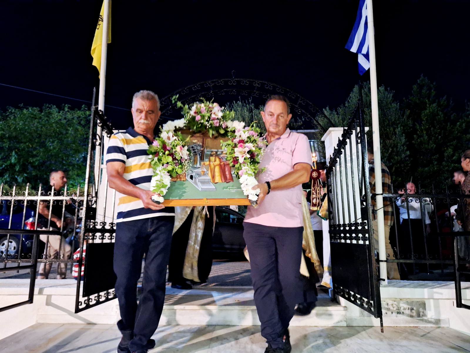 Η ύψωση του Τιμίου Σταυρού στο ΜΕΣΟΧΩΡΙ Η ύψωση του Τιμίου Σταυρού στο ΜΕΣΟΧΩΡΙ