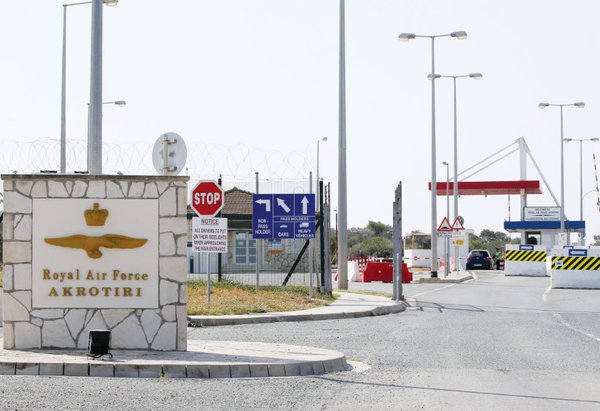 Σάββας Ιακωβίδης: “Αφού επιλέξαμε την «αμερικανική πλευρά της Ιστορίας», ιδού η ευκαιρία για να εκδιώξουμε τις Βρετανικές Βάσεις” Σάββας Ιακωβίδης: “Αφού επιλέξαμε την «αμερικανική πλευρά της Ιστορίας», ιδού η ευκαιρία για να εκδιώξουμε τις Βρετανικές Βάσεις”