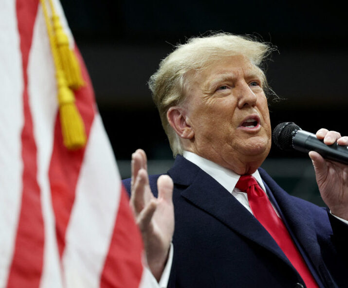 Φόβοι για χτύπημα του Τραμπ στο Ιράν- Αναστολή πτήσεων προς Μέση Ανατολή