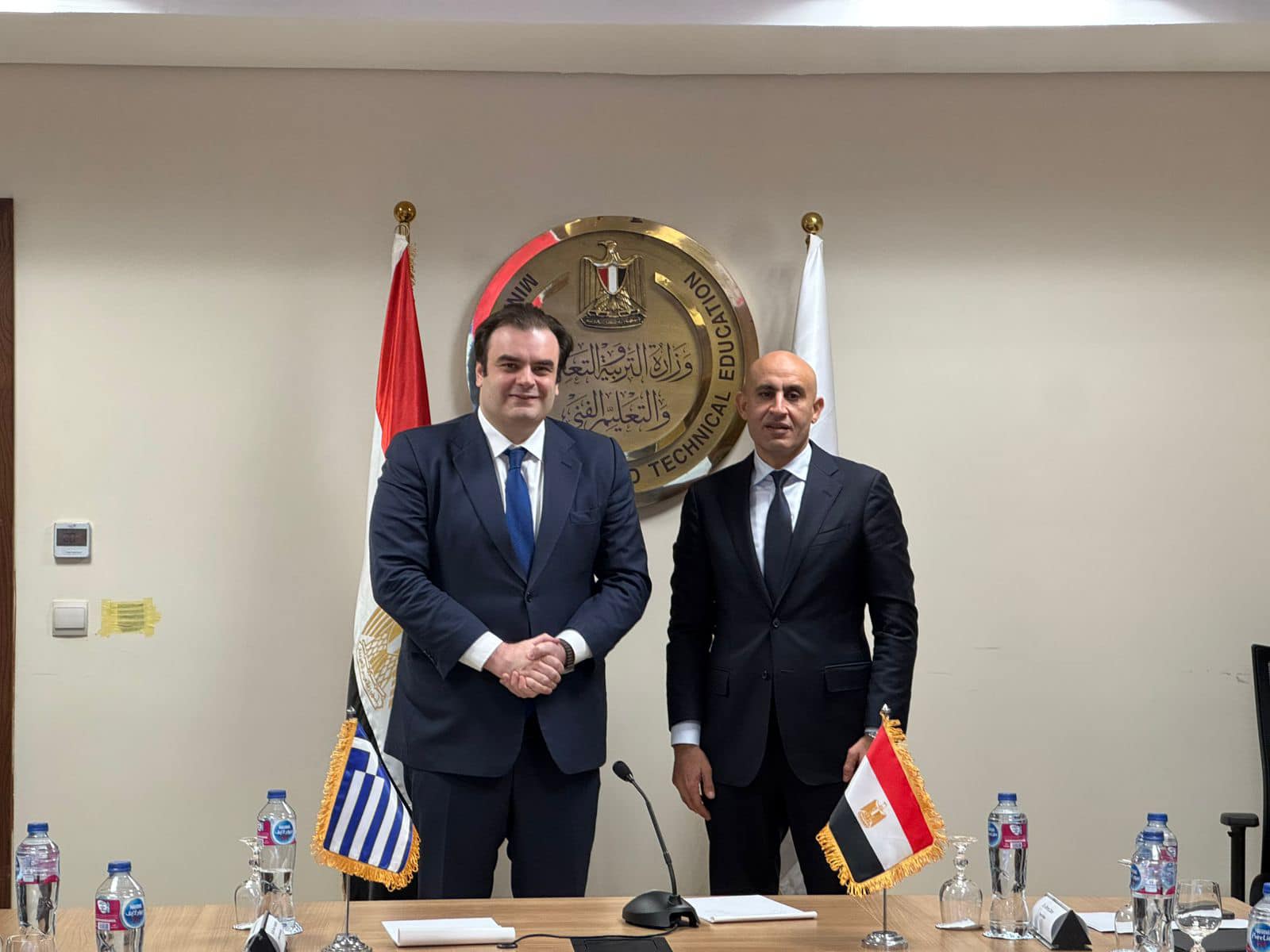 Αντ. Πιερρακάκης: Συνάντηση με τον Αιγύπτιο ομόλογό του-Οριστικοποιείται η ίδρυση παραρτήματος σχολών του ΔΠΘ στην Αίγυπτο Αντ. Πιερρακάκης: Συνάντηση με τον Αιγύπτιο ομόλογό του-Οριστικοποιείται η ίδρυση παραρτήματος σχολών του ΔΠΘ στην Αίγυπτο