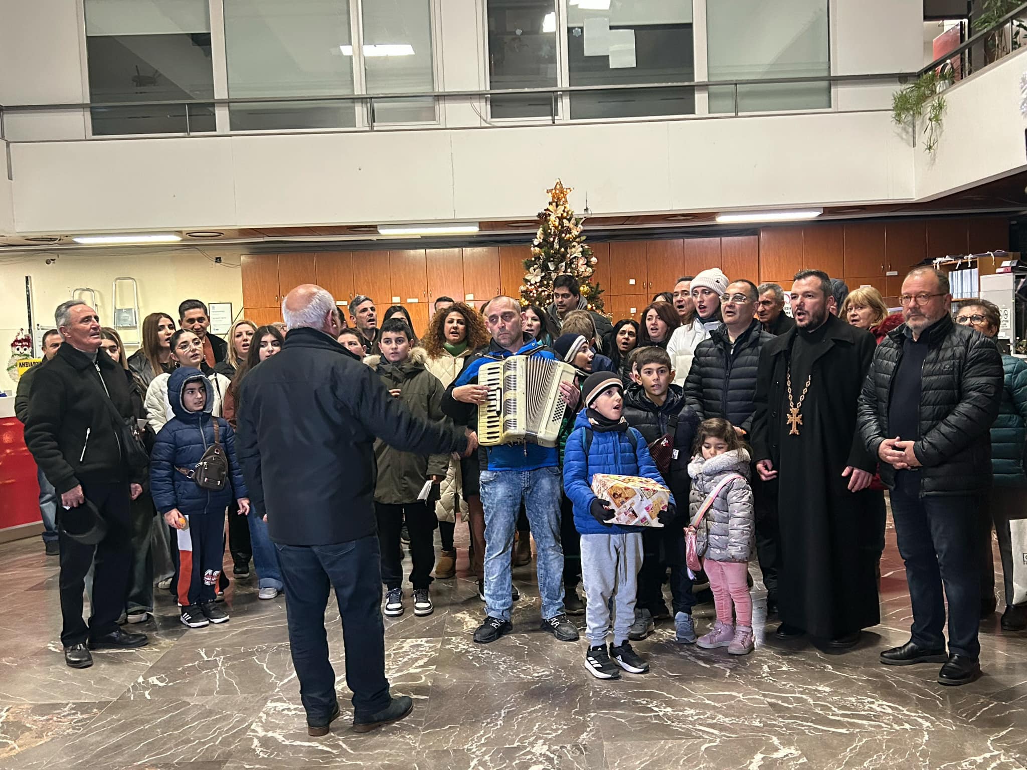 Τα Αρμενικά κάλαντα έψαλλε στο Δημαρχείο Κομοτηνής ο Πολιτιστικός Σύλλογος Αρμενίων της πόλης Τα Αρμενικά κάλαντα έψαλλε στο Δημαρχείο Κομοτηνής ο Πολιτιστικός Σύλλογος Αρμενίων της πόλης