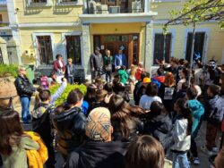 “Χελιδονίσματα” στο Δημαρχείο Ιάσμου από μαθητές του Διαπολιτισμού Σχολείου της πόλης (φωτος)