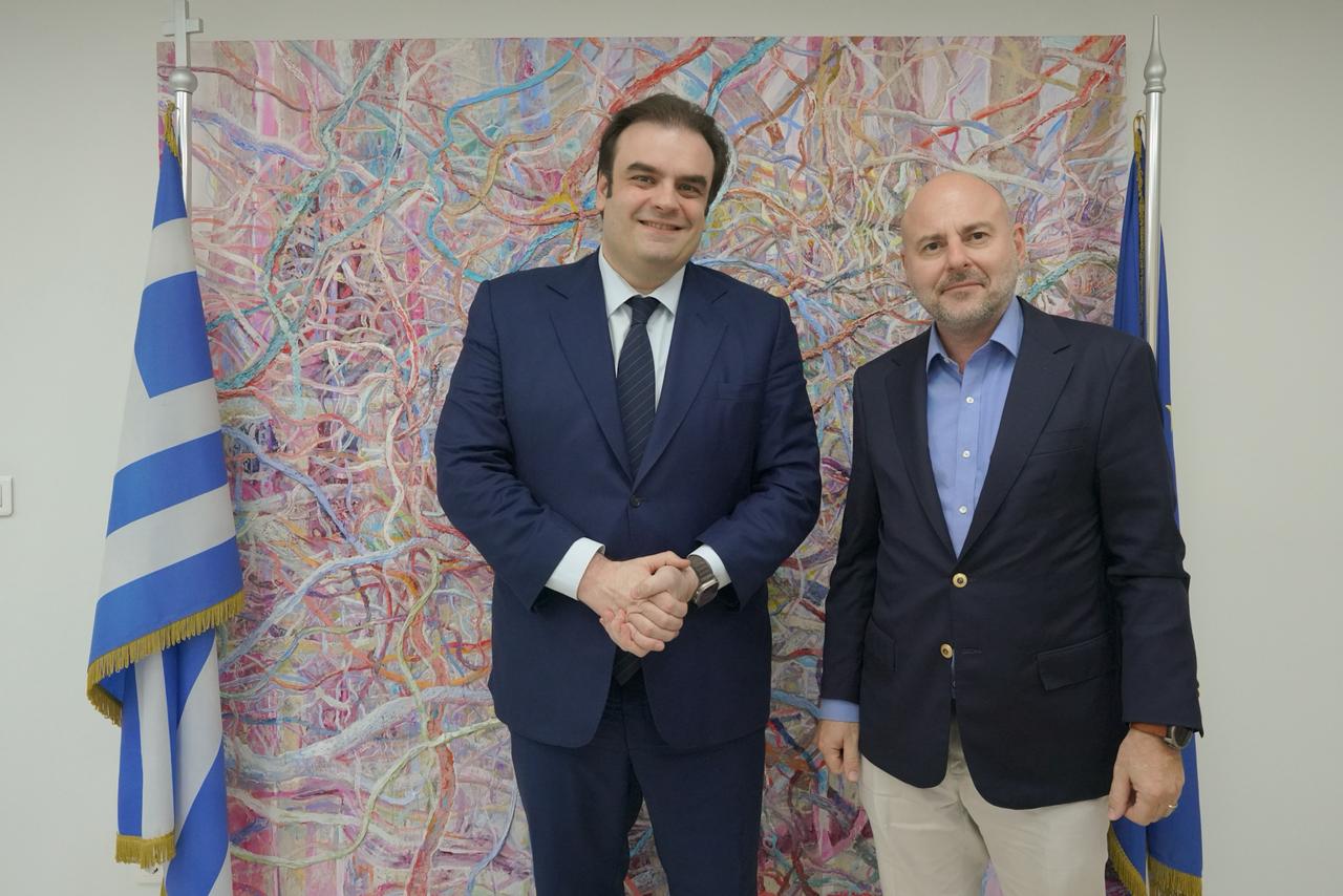 Συνάντηση του Υπουργού Εθνικής Οικονομίας με τον πρόεδρο του ΤΕΕ Συνάντηση του Υπουργού Εθνικής Οικονομίας με τον πρόεδρο του ΤΕΕ
