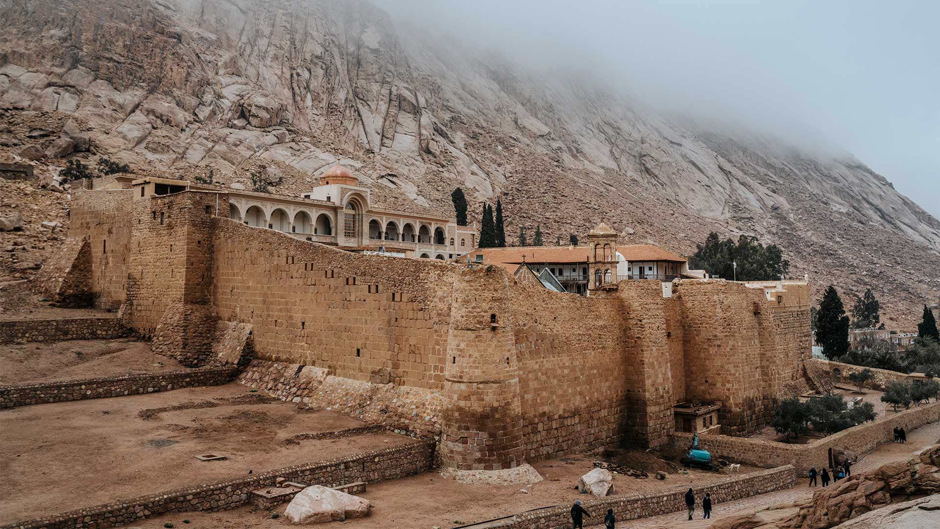 “Σκυλεύουν” Ελληνικά μνημεία χιλιετιών λόγω… ανυπαρξίας του κράτους”