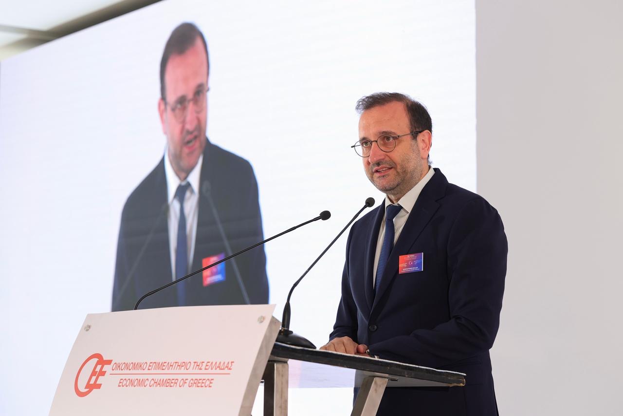 Για το νέο τοπίο, που διαμορφώνεται από τις ραγδαίες γεωπολιτικές, οικονομικές και κοινωνικές εξελίξεις έκανε λόγο ο πρόεδρος του ΟΕΕ Κωνσταντίνος Κόλλιας Για το νέο τοπίο, που διαμορφώνεται από τις ραγδαίες γεωπολιτικές, οικονομικές και κοινωνικές εξελίξεις έκανε λόγο ο πρόεδρος του ΟΕΕ Κωνσταντίνος Κόλλιας