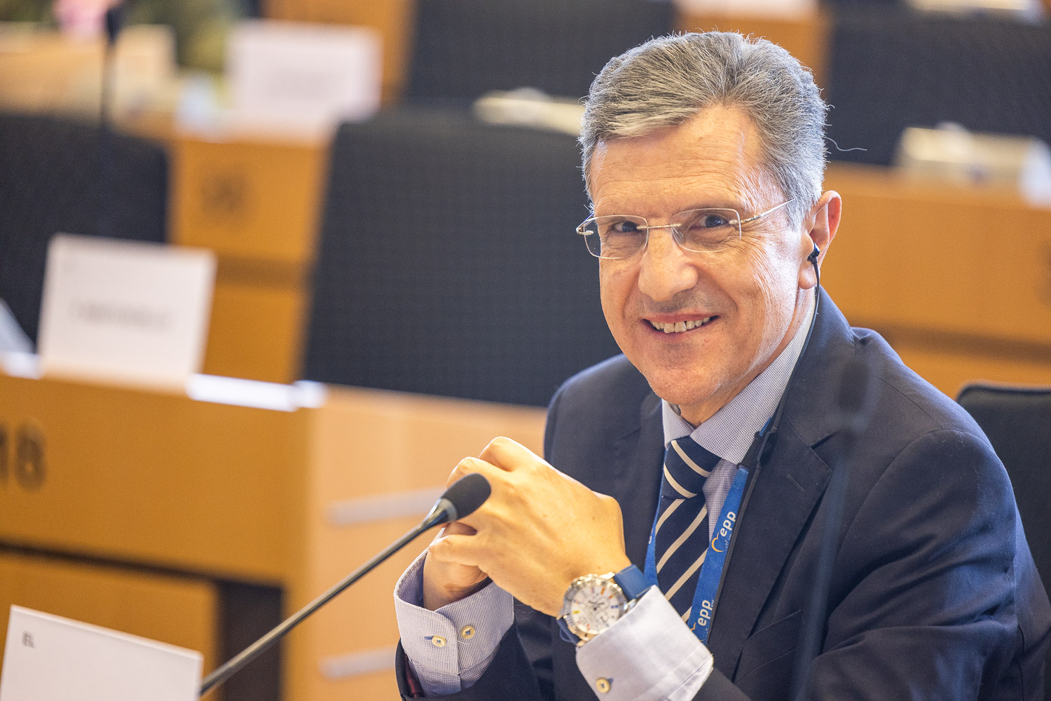 Κριστίν ΛΑΓΚΑΡΝΤ σε Γιώργο ΑΥΤΙΑ: «Πρόβλημα διαρκείας αν ΚΛΕΙΣΟΥΝ τα στενά του ΟΡΜΟΥΖ» Κριστίν ΛΑΓΚΑΡΝΤ σε Γιώργο ΑΥΤΙΑ: «Πρόβλημα διαρκείας αν ΚΛΕΙΣΟΥΝ τα στενά του ΟΡΜΟΥΖ»