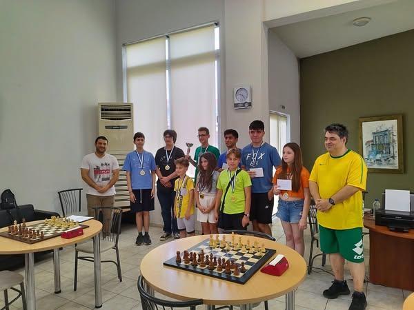 Ολοκληρώθηκε το καλοκαιρινό τουρνουά Rapid του Σκακιστικού Ομίλου Κομοτηνής Ολοκληρώθηκε το καλοκαιρινό τουρνουά Rapid του Σκακιστικού Ομίλου Κομοτηνής