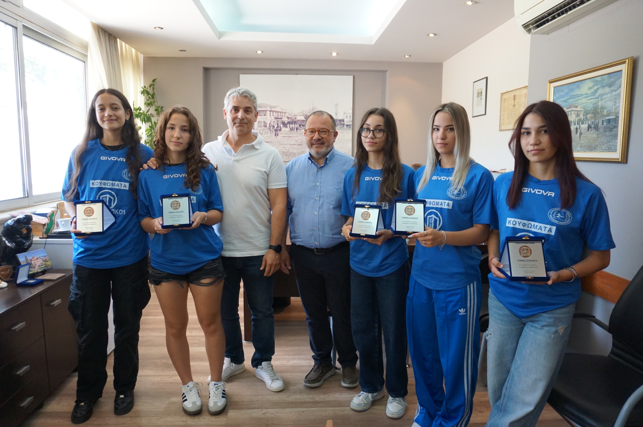 Πέντε αθλήτριες TAEKWON-DO βράβευσε ο Δήμαρχος Κομοτηνής
