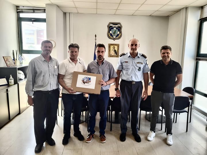 Δωρεά ενός φορητού υπολογιστή (laptop) προς το Αστυνομικό Τμήμα Κομοτηνής από τη ΔΕΜΠ Κομοτηνής