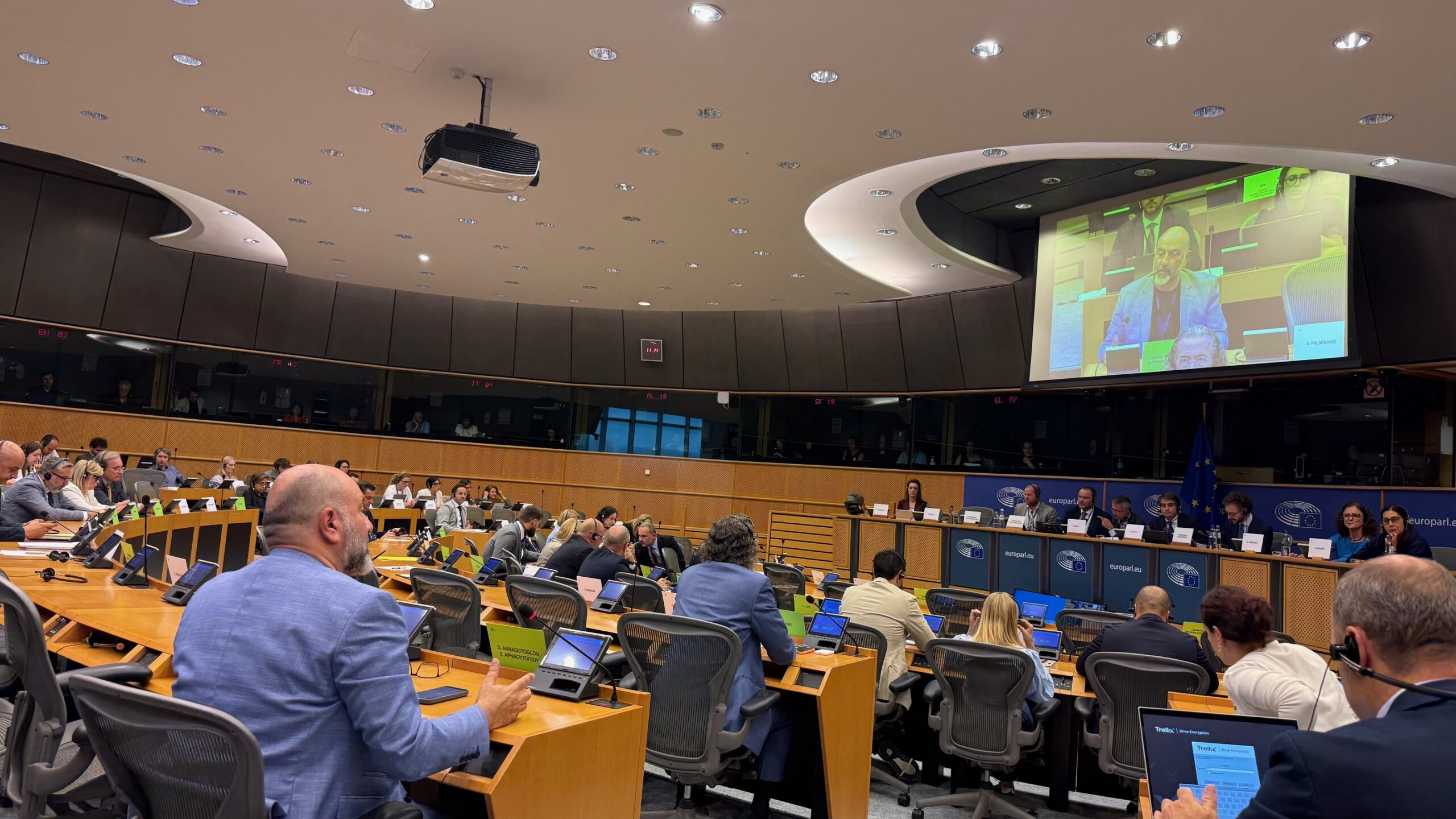 Σάκης Αρναούτογλου προς τον Αντιπρόεδρο Ραφαέλ Φίτο για την πρόταση της Κομισιόν: Για την Άμυνα βρίσκουμε λεφτά. Για τη Συνοχή, τίποτα ; Σάκης Αρναούτογλου προς τον Αντιπρόεδρο Ραφαέλ Φίτο για την πρόταση της Κομισιόν: Για την Άμυνα βρίσκουμε λεφτά. Για τη Συνοχή, τίποτα ;