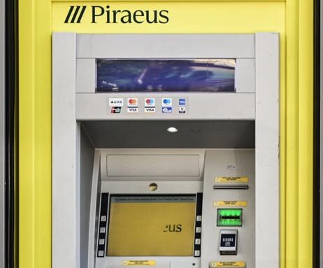 Οι αντιδράσεις για το «χαράτσι» στα ATMs της Τράπεζας Πειραιώς…