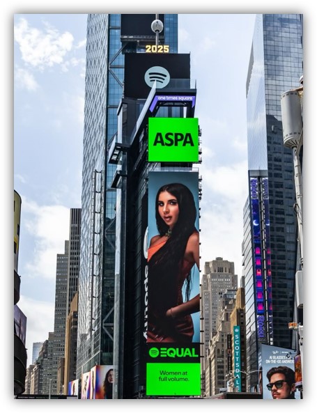Η Άσπα στο Billboard της Times Square: «Είναι τιμητικό και μαγικό» Η Άσπα στο Billboard της Times Square: «Είναι τιμητικό και μαγικό»
