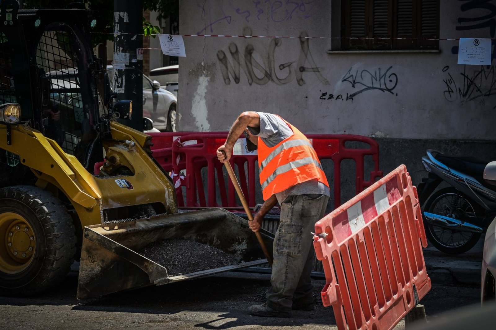 ΓΣΕΕ: Καταγγελίες για εργασία υπό εξοντωτικές συνθήκες καύσωνα στη Βόρεια Ελλάδα