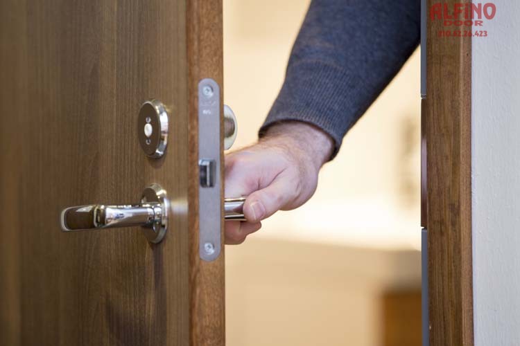 Πέντε πρακτικά tips από επαγγελματίες κλειδαράδες για να μην σας “αδειάσουν” στις διακοπές Πέντε πρακτικά tips από επαγγελματίες κλειδαράδες για να μην σας “αδειάσουν” στις διακοπές