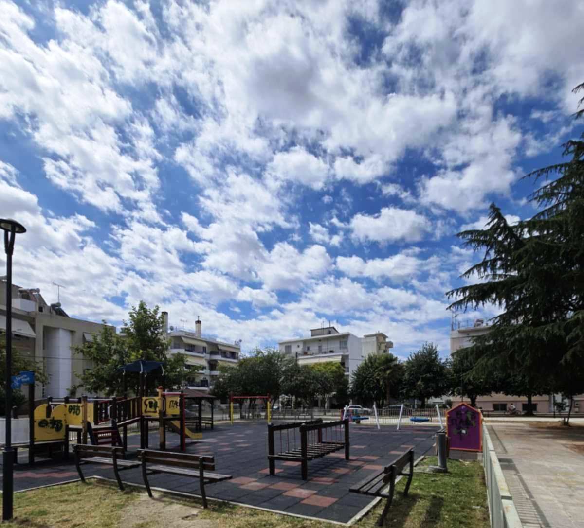 Εντατικές παρεμβάσεις στην Κομοτηνή και σε οικισμούς, από το Τμήμα Πρασίνου του Δήμου Κομοτηνής (φωτος)