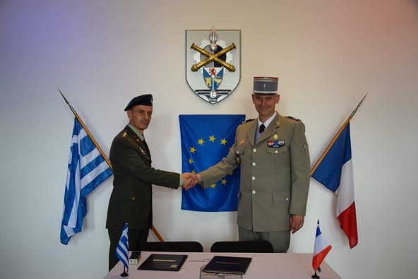 Αδελφοποίηση Ελληνικού και Γαλλικού Στρατιωτικού Εργοστασίου Τεχνικού Υλικού Αδελφοποίηση Ελληνικού και Γαλλικού Στρατιωτικού Εργοστασίου Τεχνικού Υλικού