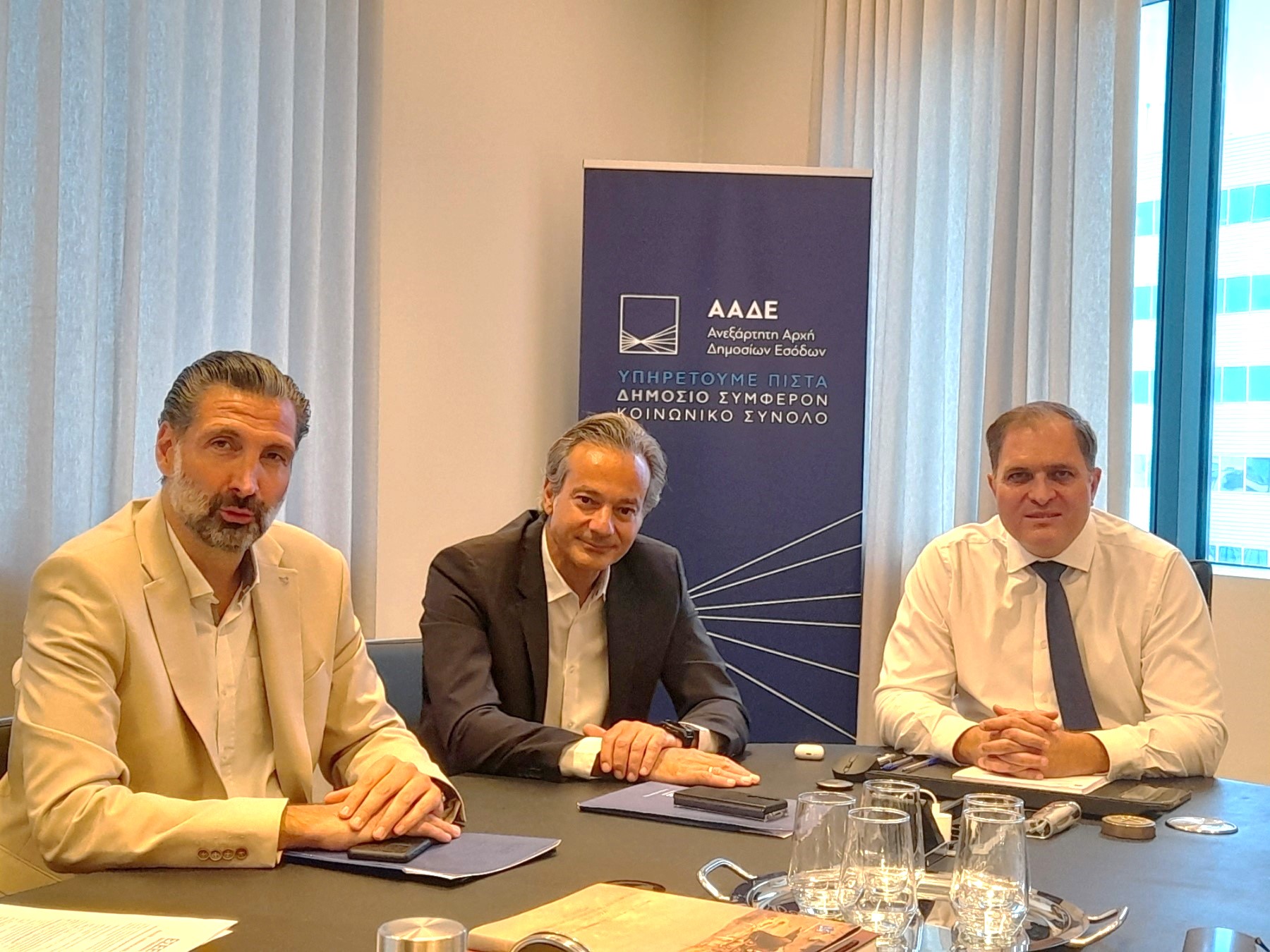 Συνάντηση Στ. Καφούνη με Γ. Πιτσιλή με επίκεντρο τη λειτουργία των τελωνείων και τις τουριστικές εμπορικές επιχειρήσεις Συνάντηση Στ. Καφούνη με Γ. Πιτσιλή με επίκεντρο τη λειτουργία των τελωνείων και τις τουριστικές εμπορικές επιχειρήσεις