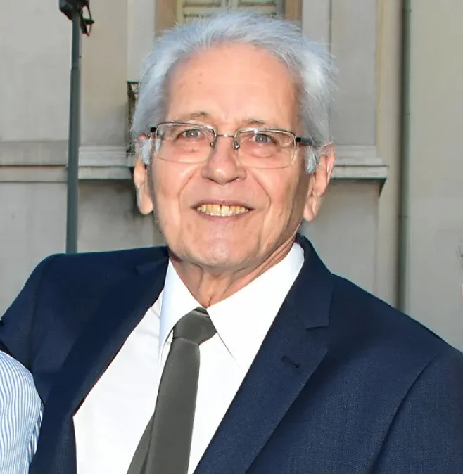 Έφυγε από τη ζωή ο δημοσιογράφος Δημήτρης Κωνσταντάρας, γιος του ηθοποιού Λάμπρου Κωνσταντάρα- Ο συγκινητικός αποχαιρετισμός του γιου του Έφυγε από τη ζωή ο δημοσιογράφος Δημήτρης Κωνσταντάρας, γιος του ηθοποιού Λάμπρου Κωνσταντάρα- Ο συγκινητικός αποχαιρετισμός του γιου του
