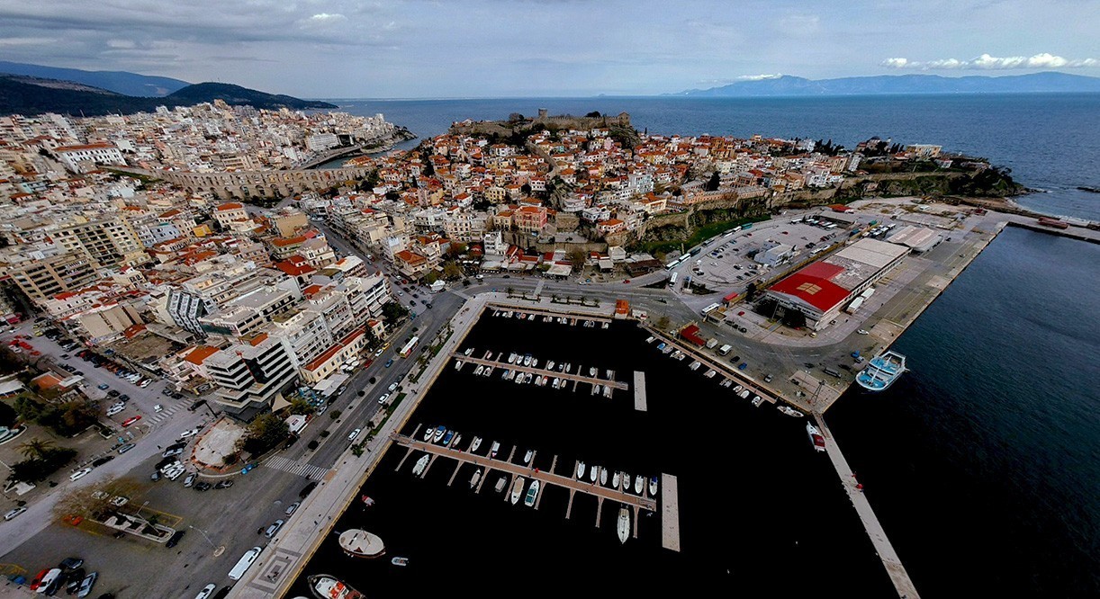Συνδέεται ακτοπλοϊκά όλο το χρόνο, η Καβάλα με την Τήνο Συνδέεται ακτοπλοϊκά όλο το χρόνο, η Καβάλα με την Τήνο