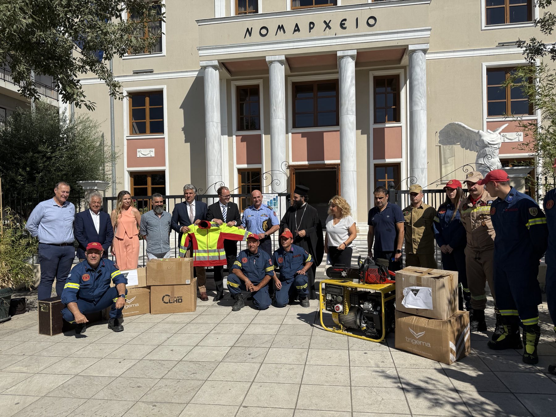 Δωρεά πυροσβεστικού εξοπλισμού στην ΠΑΜΘ από θεσμικούς φορείς της Βαυαρίας και την Ομογένεια Δωρεά πυροσβεστικού εξοπλισμού στην ΠΑΜΘ από θεσμικούς φορείς της Βαυαρίας και την Ομογένεια