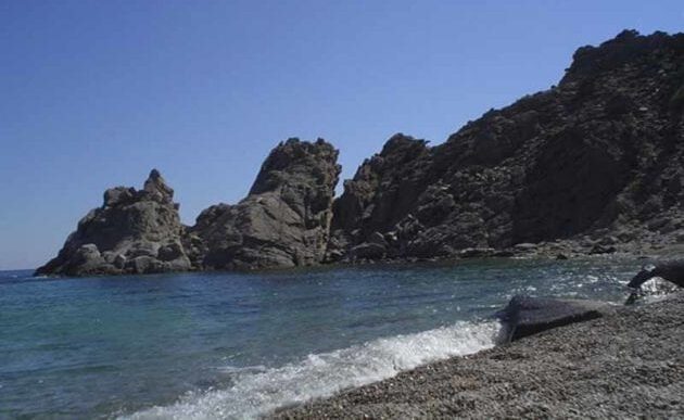 Ναυαγοσώστρια έσωσε δίχρονο κοριτσάκι που έπλεε χωρίς τις αισθήσεις του σε οργανωμένη παραλία της Αλεξανδρούπολης