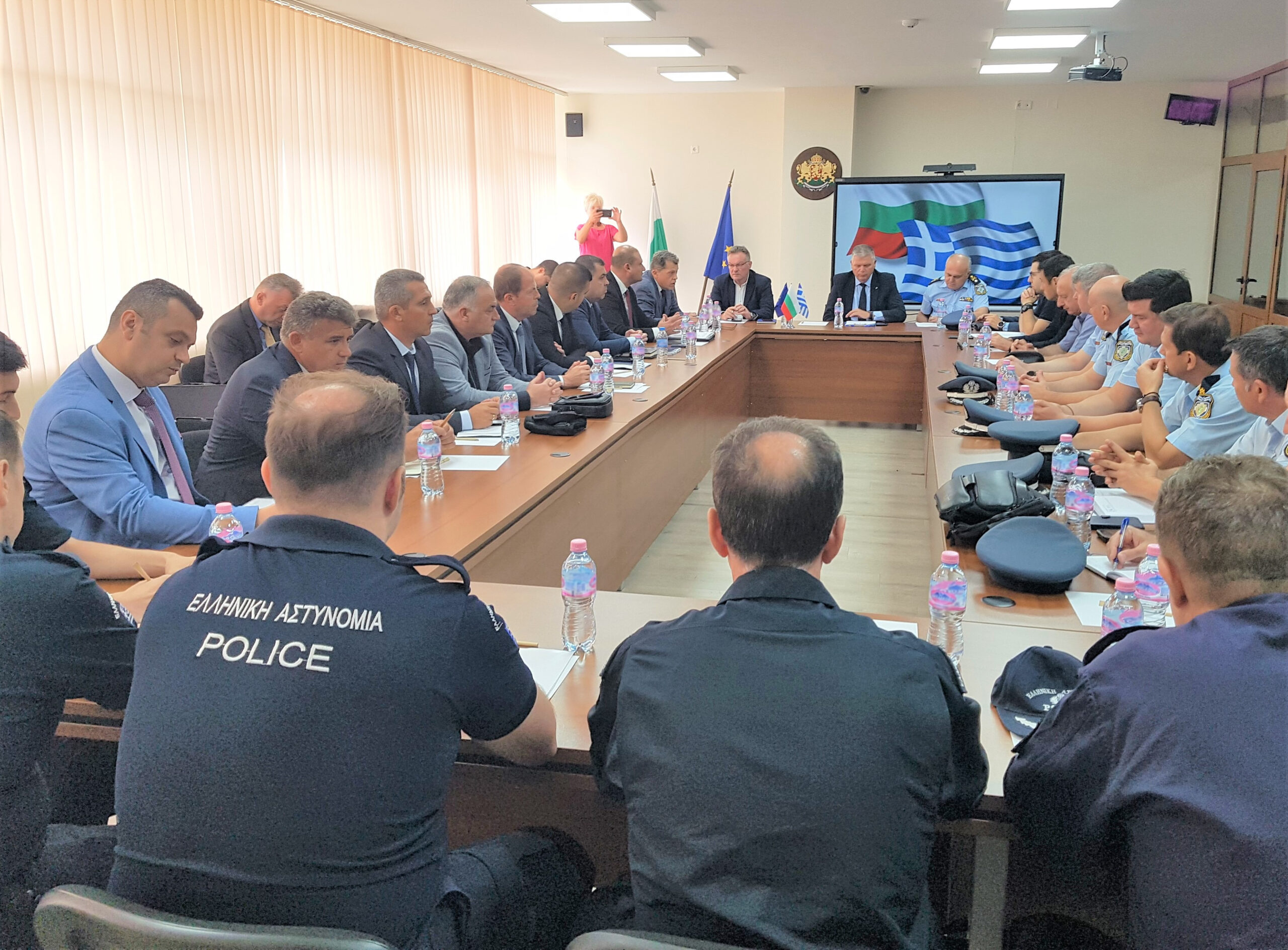 Συνάντηση Ελληνο – Βουλγαρικών Αστυνομικών Αρχών στη Βουλγαρία, στο πλαίσιο ενίσχυσης της διασυνοριακής αστυνομικής συνεργασίας Συνάντηση Ελληνο – Βουλγαρικών Αστυνομικών Αρχών στη Βουλγαρία, στο πλαίσιο ενίσχυσης της διασυνοριακής αστυνομικής συνεργασίας