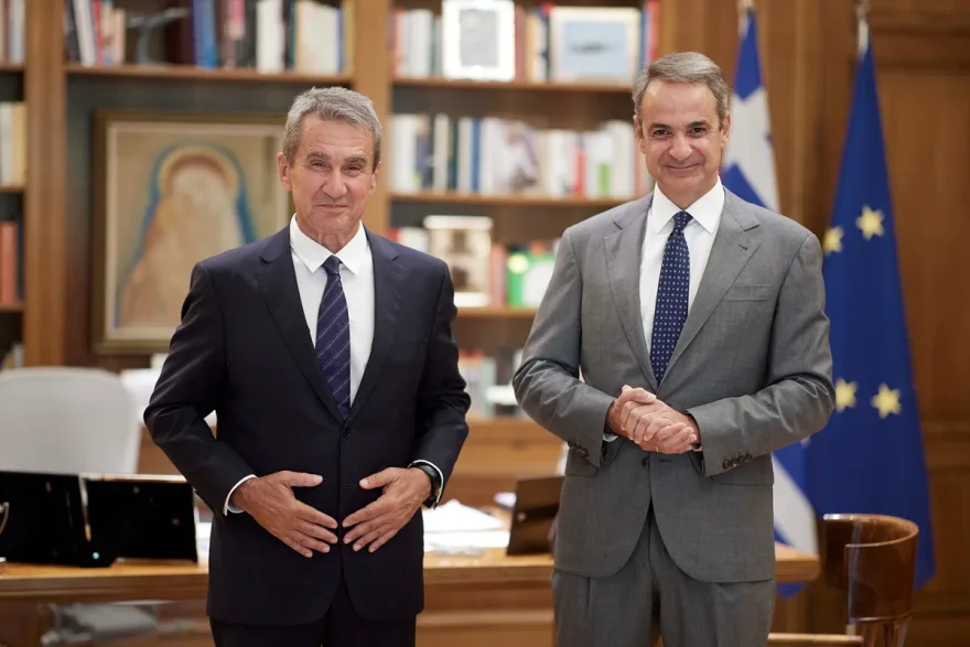 Ο Γιάννης Λομβέρδος προσχώρησε στη Νέα Δημοκρατία -Το καλωσόρισμα από τον πρωθυπουργό