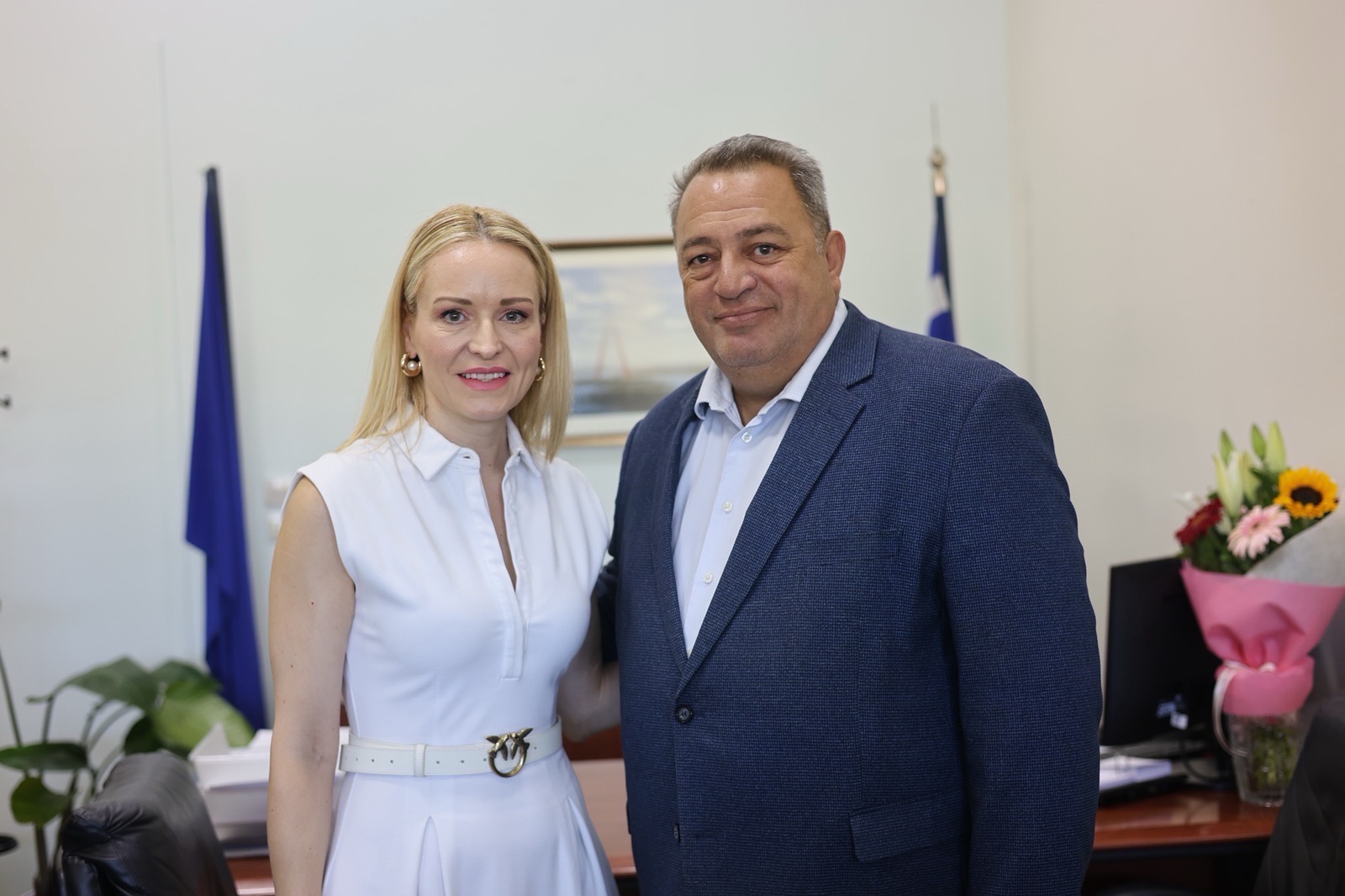 Συνάντηση Εργασίας με τη νέα διοίκηση του Νοσοκομείου Κομοτηνής Έλενα Ροφαέλα Συνάντηση Εργασίας με τη νέα διοίκηση του Νοσοκομείου Κομοτηνής Έλενα Ροφαέλα