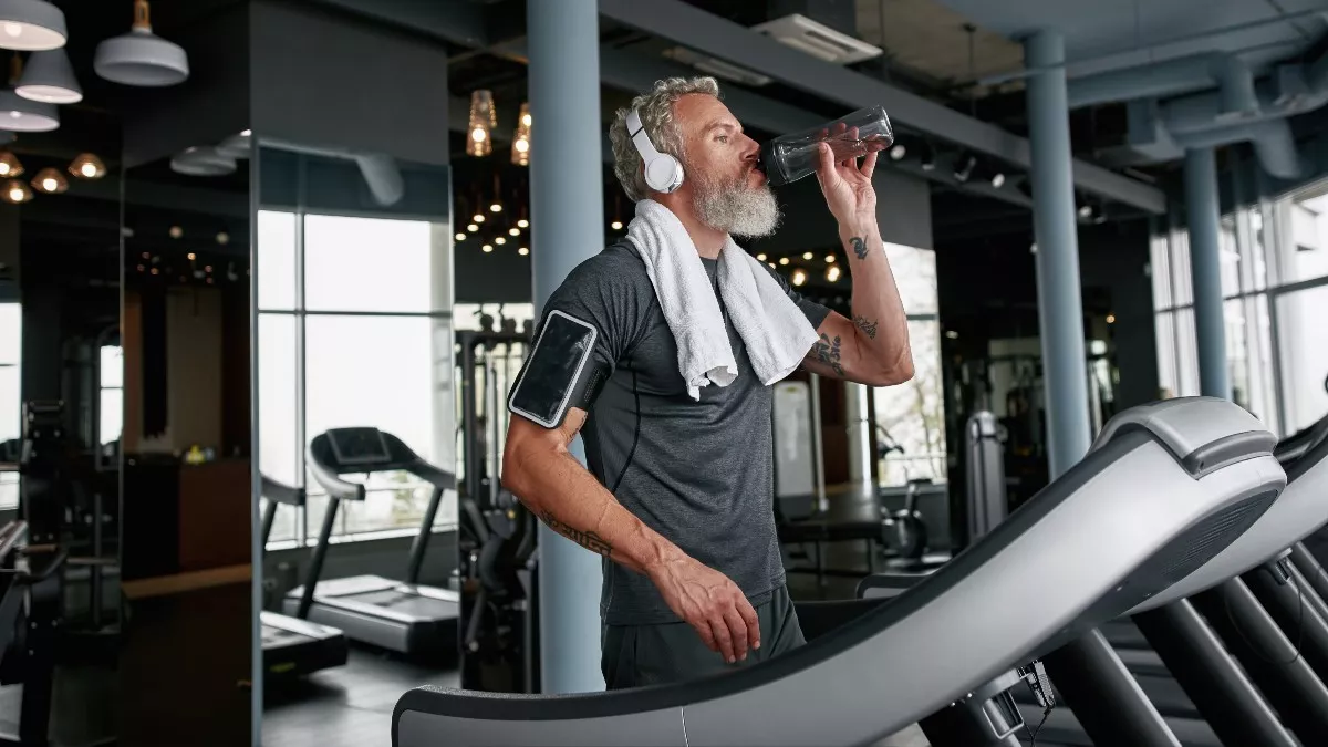 Επτά λάθη που πρέπει να αποφεύγουν οι 50άρηδες στο γυμναστήριο – Τα πιο συνηθισμένα και πώς να τα διορθώσετε Επτά λάθη που πρέπει να αποφεύγουν οι 50άρηδες στο γυμναστήριο – Τα πιο συνηθισμένα και πώς να τα διορθώσετε