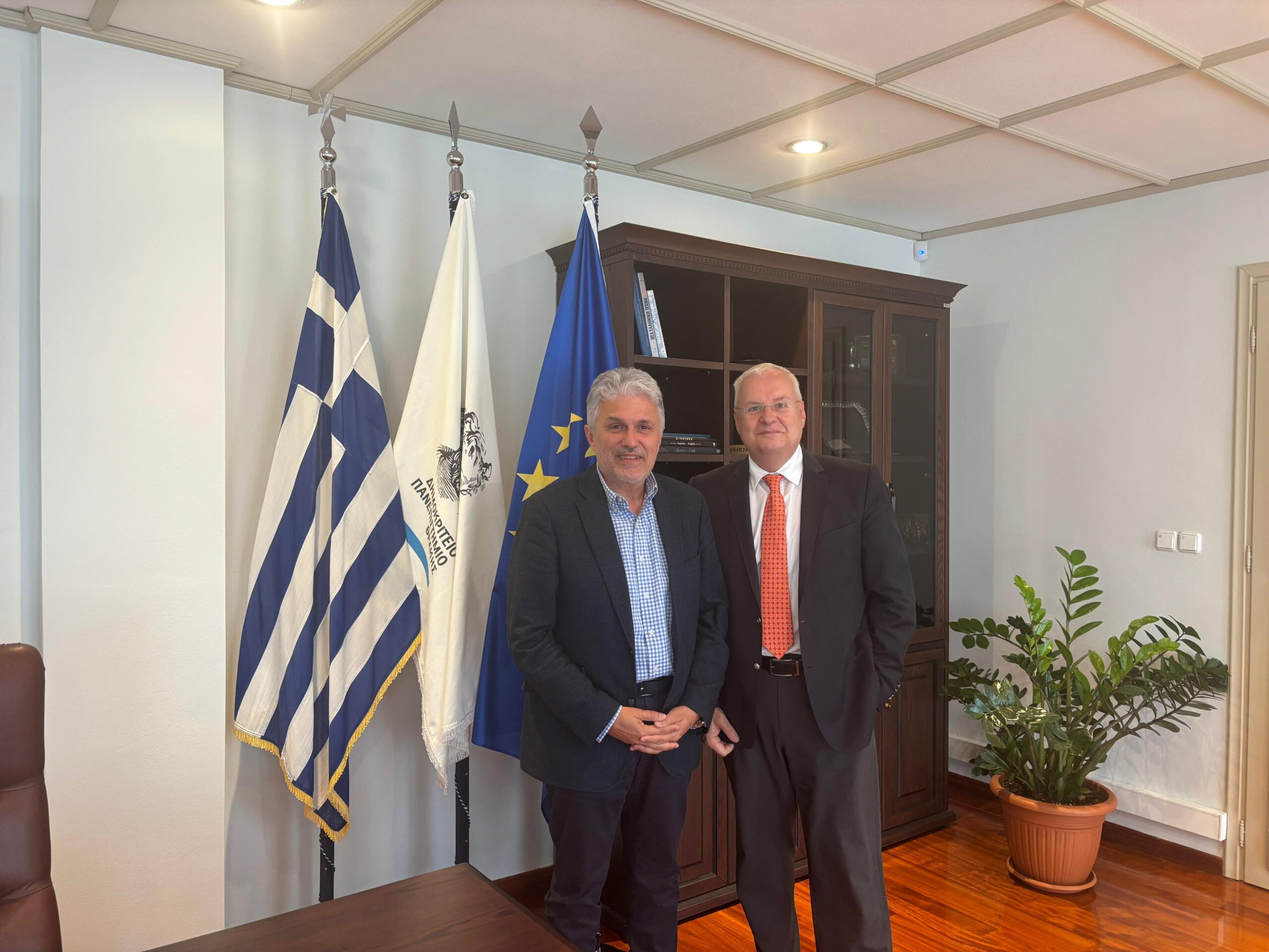 «Για μας το Δ.Π.Θ είναι πνεύμονας και η τοπική κοινωνία οφείλει να το υπερασπίζεται» «Για μας το Δ.Π.Θ είναι πνεύμονας και η τοπική κοινωνία οφείλει να το υπερασπίζεται»