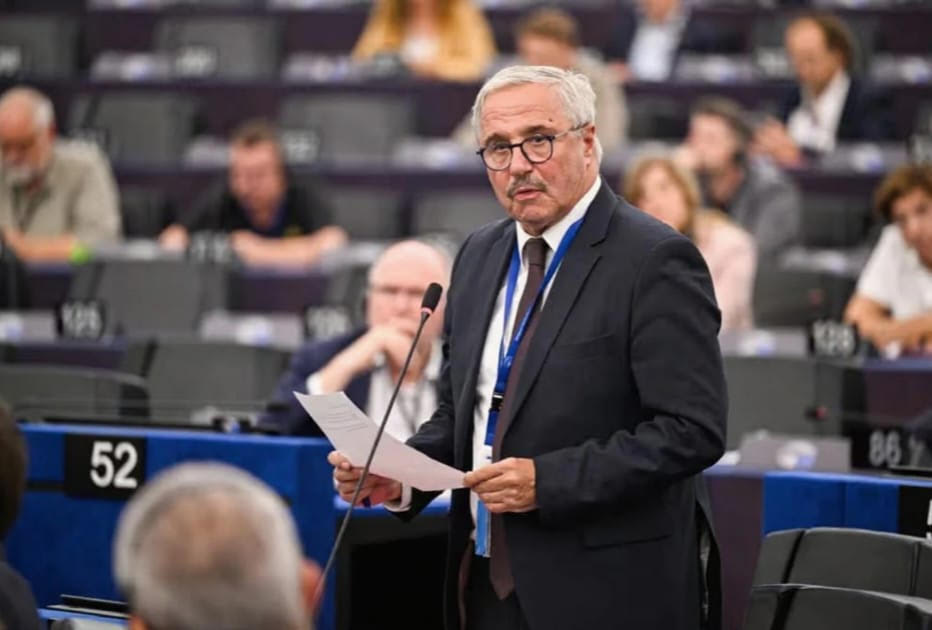 Γ. Μανιάτης: «Δεν μπορούν ευρωπαϊκά όπλα να εξοπλίζουν την Τουρκία που απειλεί με πόλεμο την Ελλάδα και κατέχει το 37% της Κύπρου» Γ. Μανιάτης: «Δεν μπορούν ευρωπαϊκά όπλα να εξοπλίζουν την Τουρκία που απειλεί με πόλεμο την Ελλάδα και κατέχει το 37% της Κύπρου»