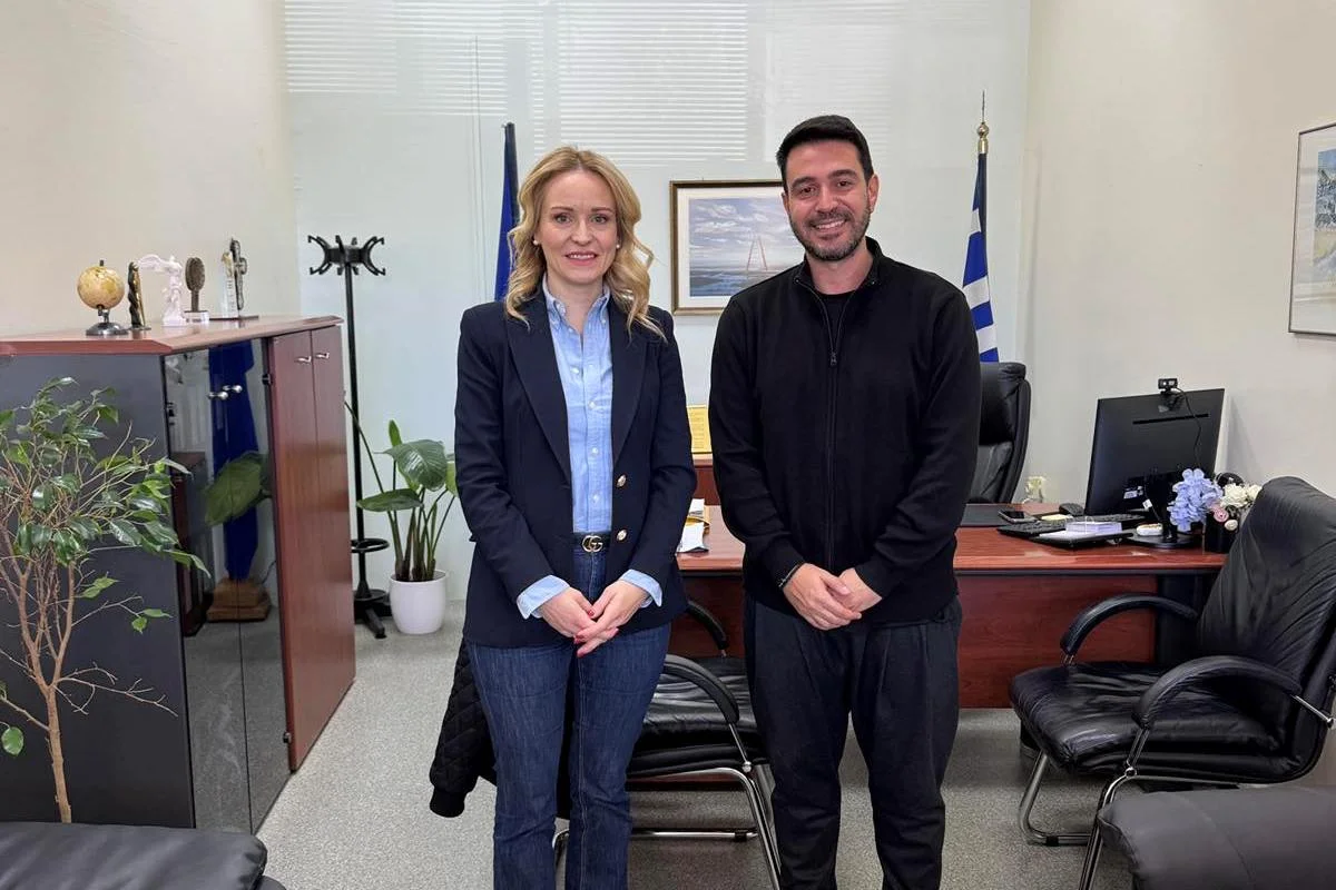 Συνάντηση του “Πανθρακικού” με τη Διοίκητρια του Σισμανόγλειου Νοσοκομείου Κομοτηνής Συνάντηση του “Πανθρακικού” με τη Διοίκητρια του Σισμανόγλειου Νοσοκομείου Κομοτηνής